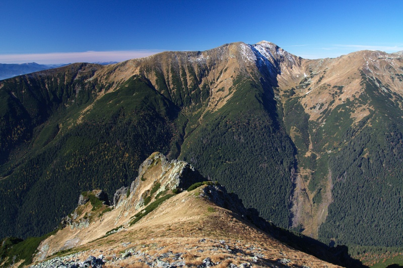 IMG_4292.jpg - Výhled na jednu z nejvyšších hor Západních Tater - Baranec (2184 m)