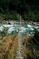 Swingbridge ("houpac most") pes eku Taipo